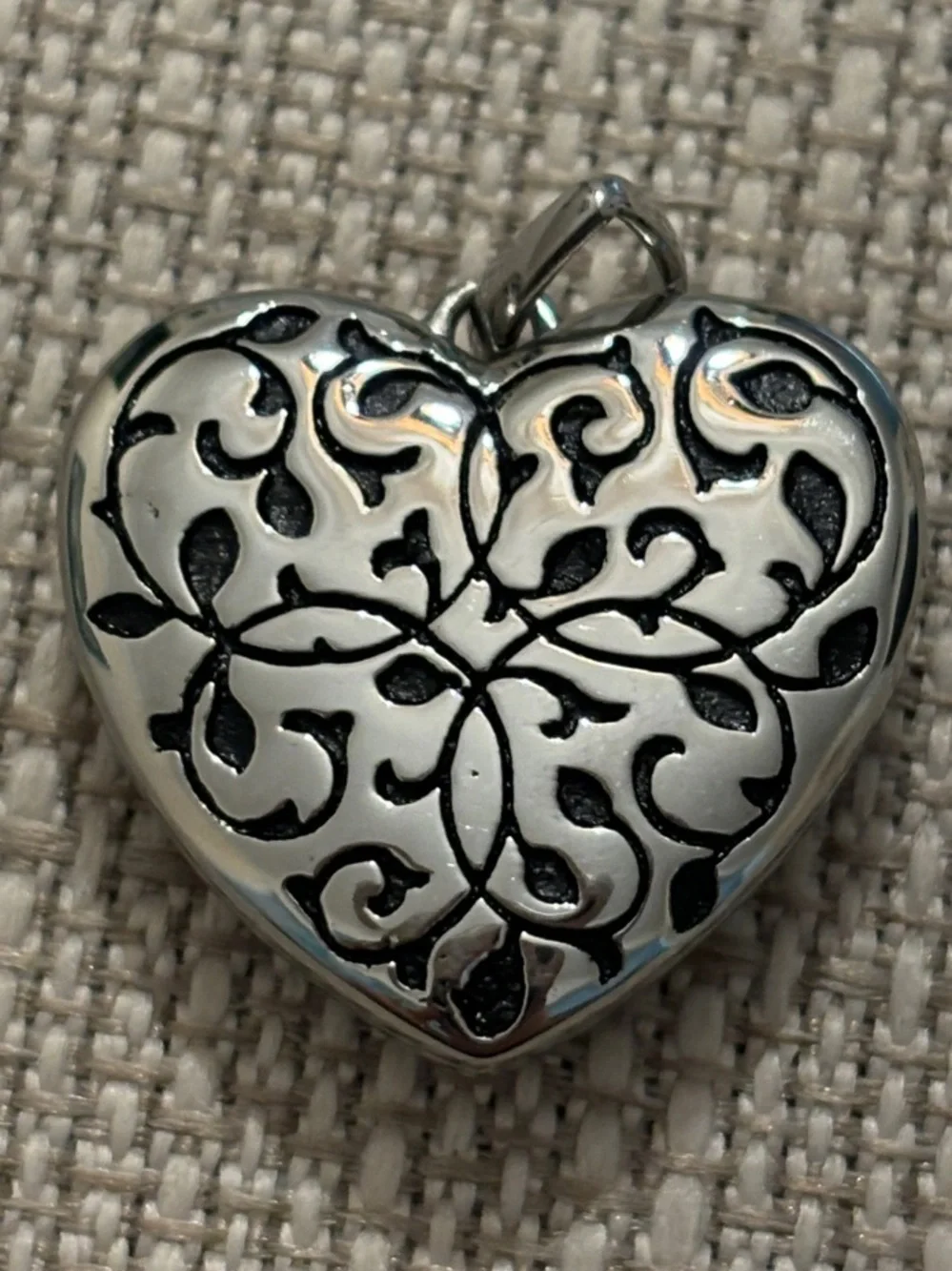 NEW Origami Owl Sentiments Silver Heart Locket Pendant w/ Filigree & Crystal